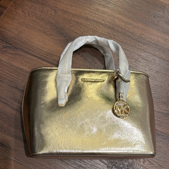 MICHAEL Michael Kors NWT Jet Set Metallic Pale Gold Tote and Crossbody Bag. - Picture 4 of 12